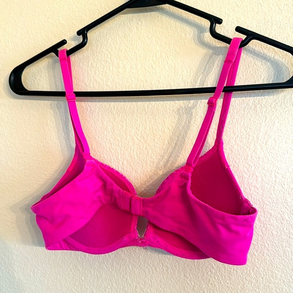 Hot pink padded 34B bra -no brand no tag - Picture 3 of 3